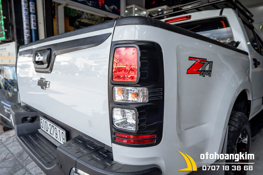 vien-den-sau-chevrolet-colorado-20162020-den